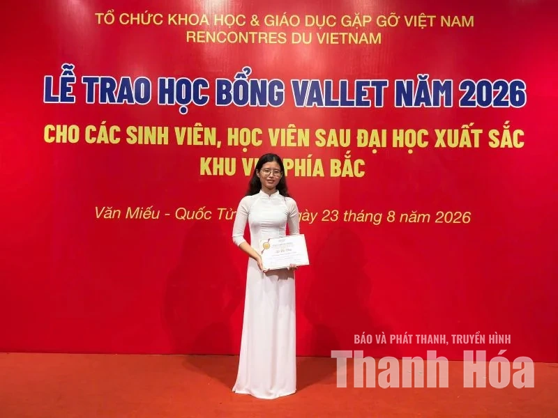 Hai học viên sau đại học của Trường Đại học Hồng Đức giành học bổng Vallet