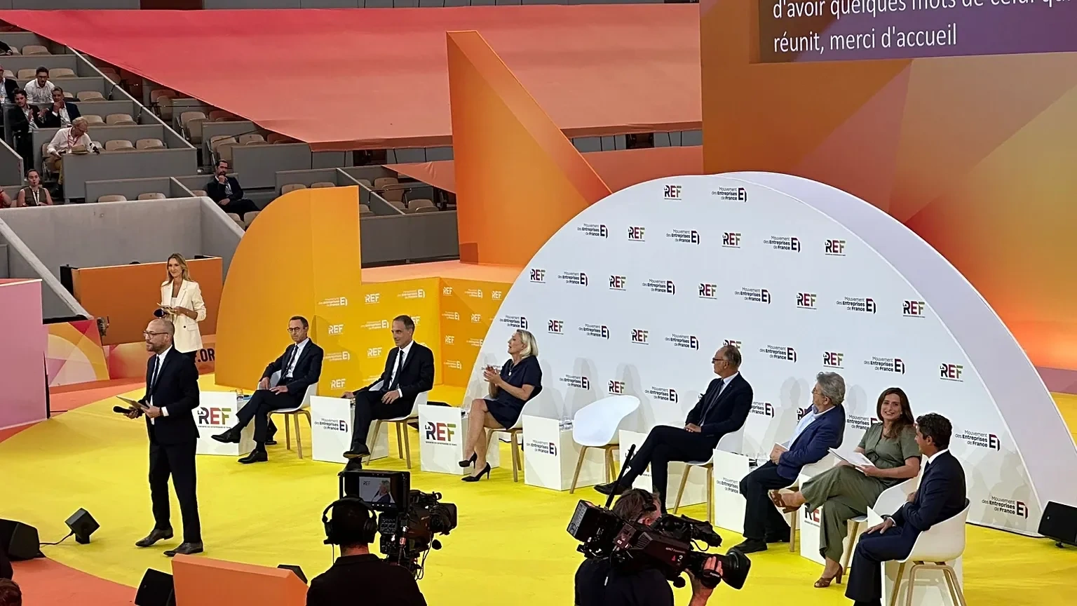 Cuộc đua kế nhiệm tổng thống Pháp Macron nóng lên, 7 ứng viên tranh luận về kinh tế