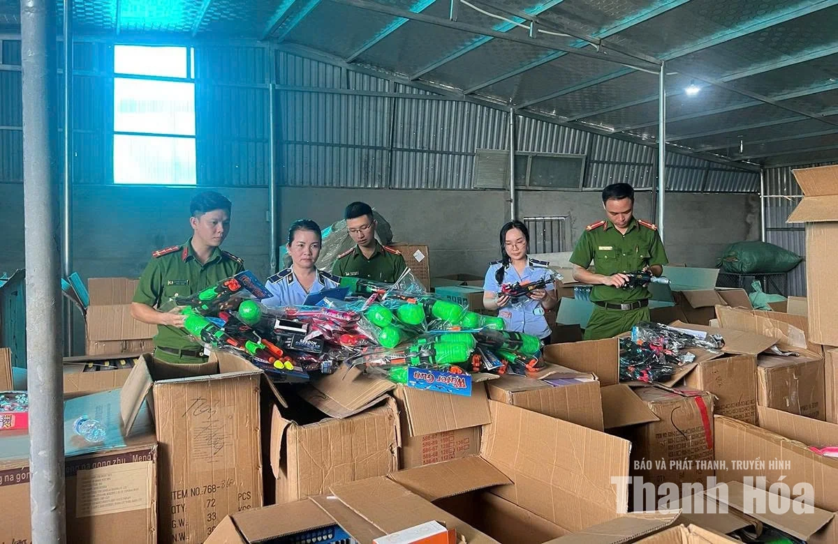 Kiểm soát, ngăn chặn từ sớm hàng nhập lậu dịp cuối năm