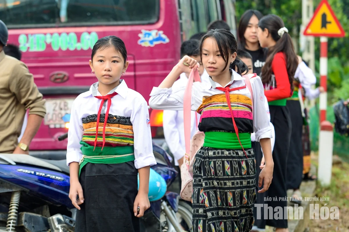 Học sinh nơi biên giới xứ Thanh rạng rỡ trước giờ khai giảng