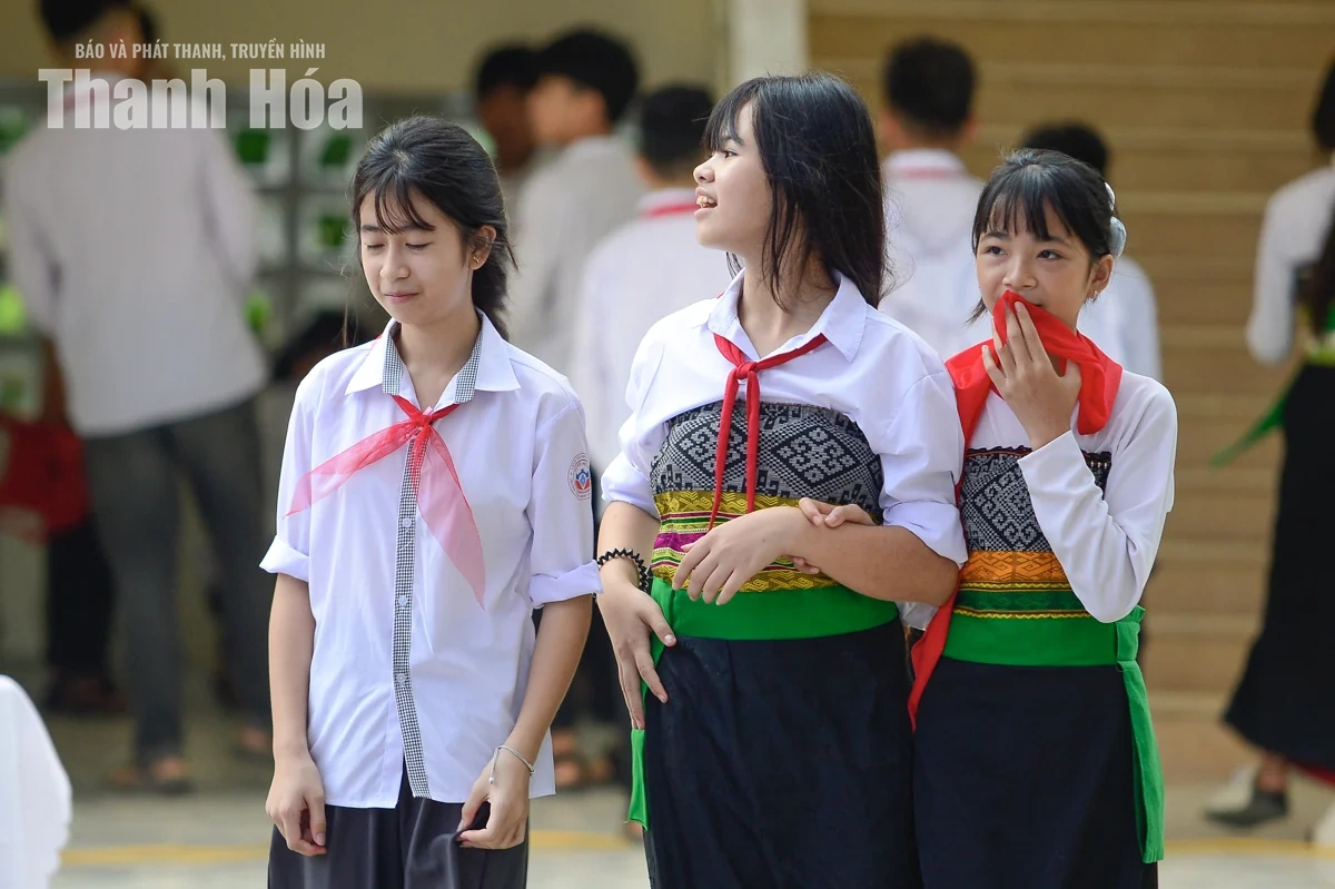 Học sinh nơi biên giới xứ Thanh rạng rỡ trước giờ khai giảng