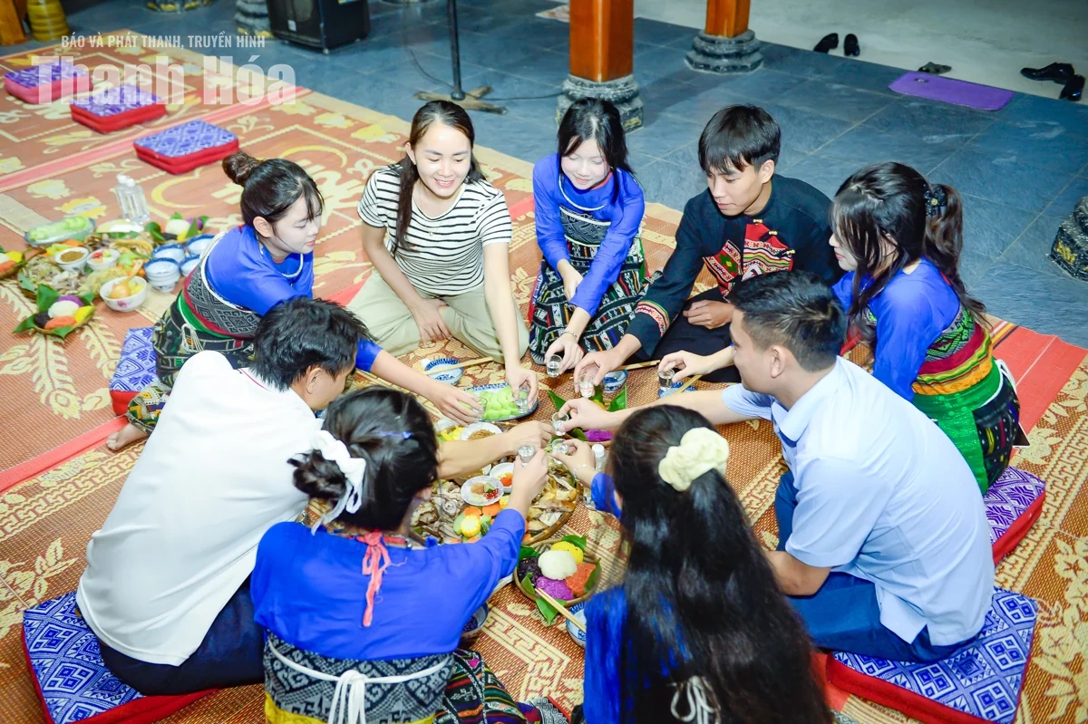 Bản Ngàm “thức giấc” bên dòng sông Luồng