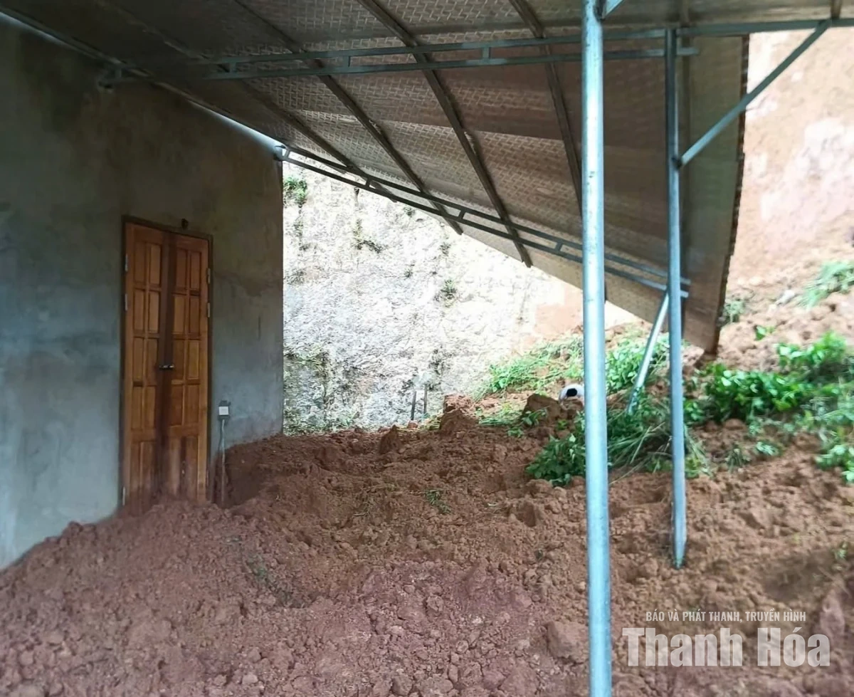 Xã Văn Phú tạm thời bị chia cắt