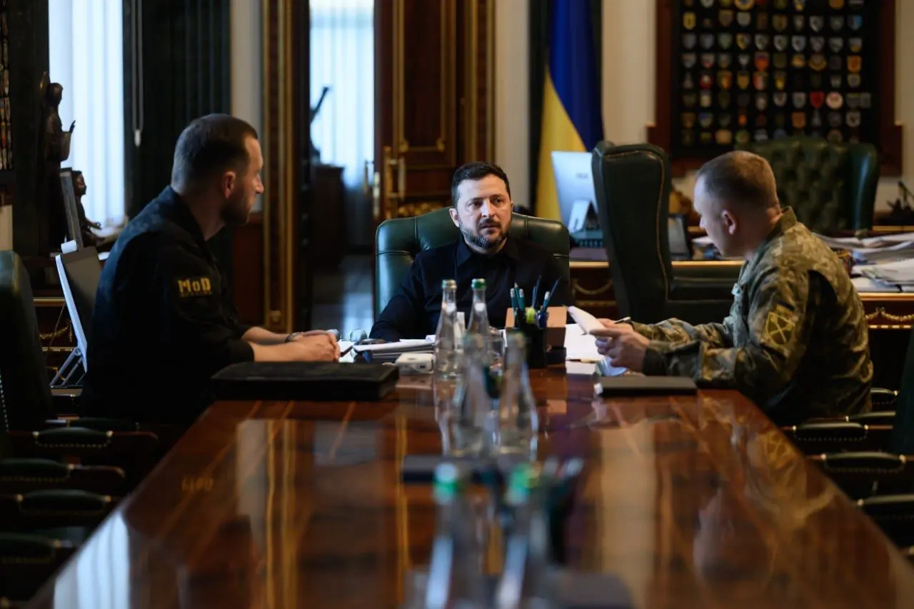Tổng thống Zelensky phê duyệt các cuộc tập kích tầm xa mới nhằm vào Nga