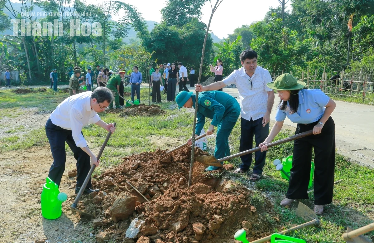 Xã Đồng Lương hưởng ứng “Chiến dịch làm cho thế giới sạch hơn”