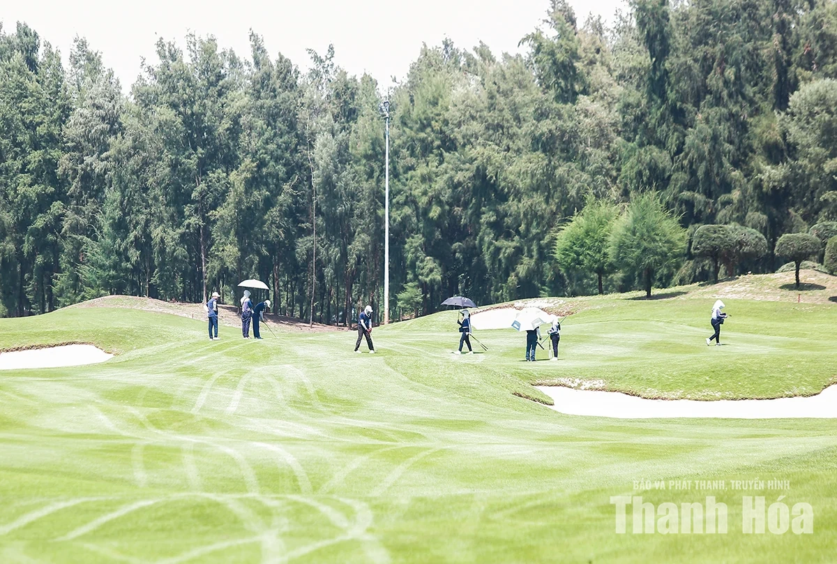 Giải Golf Doanh nhân Thanh Hóa mở rộng quyên góp 600 triệu đồng cho quỹ từ thiện