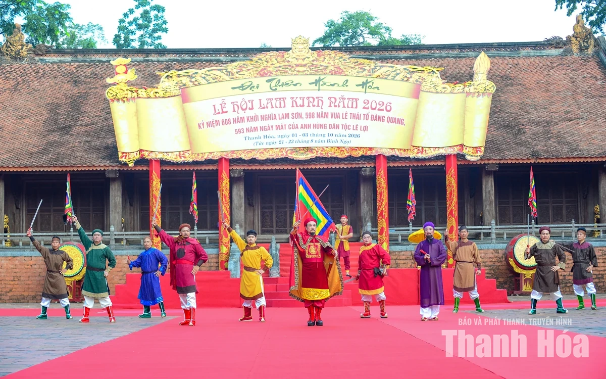 Sắc màu văn hóa dân gian giữa Lam Kinh trong ngày hội