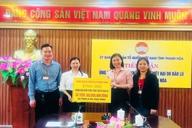 Ủy ban MTTQ tỉnh tiếp nhận ủng hộ đồng bào vùng lũ