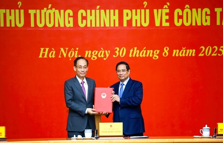 Thủ tướng Phạm Minh Chính trao quyết định giao quyền Bộ trưởng Bộ Ngoại giao