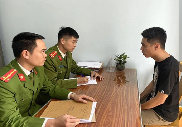 Bắt 3 đối tượng sử dụng faceboook lừa đảo chiếm đoạt hơn 2 tỷ đồng