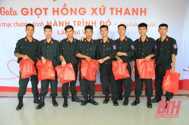 Chương trình “Hành trình đỏ - Kết nối dòng máu Việt” 2020: Gần 2.000 người hiến máu tình nguyện