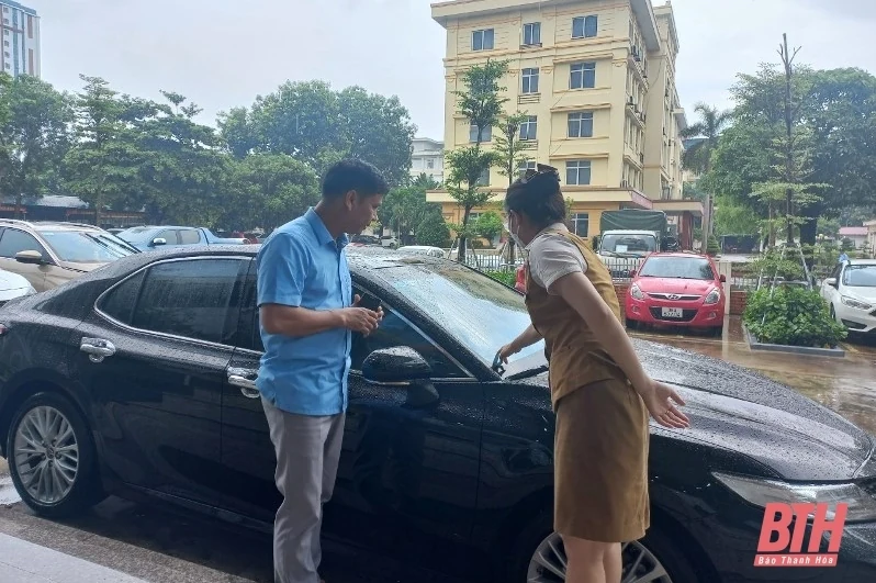 Đẩy nhanh tiến độ dán thẻ thu phí tự động ETC