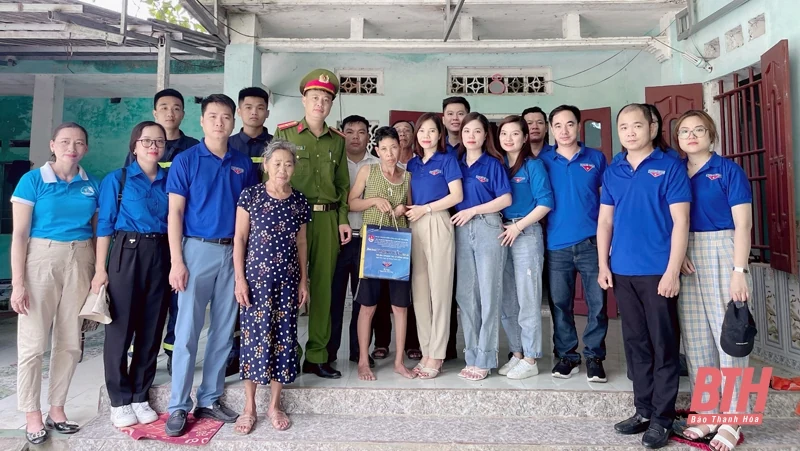 Thiết thực chương trình “Hành trình thanh niên kết nối - tri ân, chung tay vì cộng đồng”