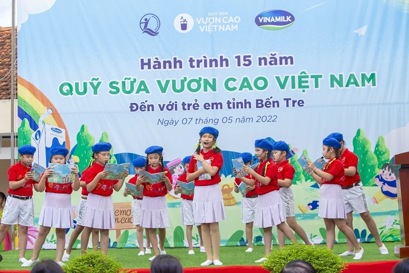 Vinamilk và Quỹ sữa Vươn cao Việt Nam tổ chức nhiều hoạt động đồng hành nhân dịp 15 thành lập