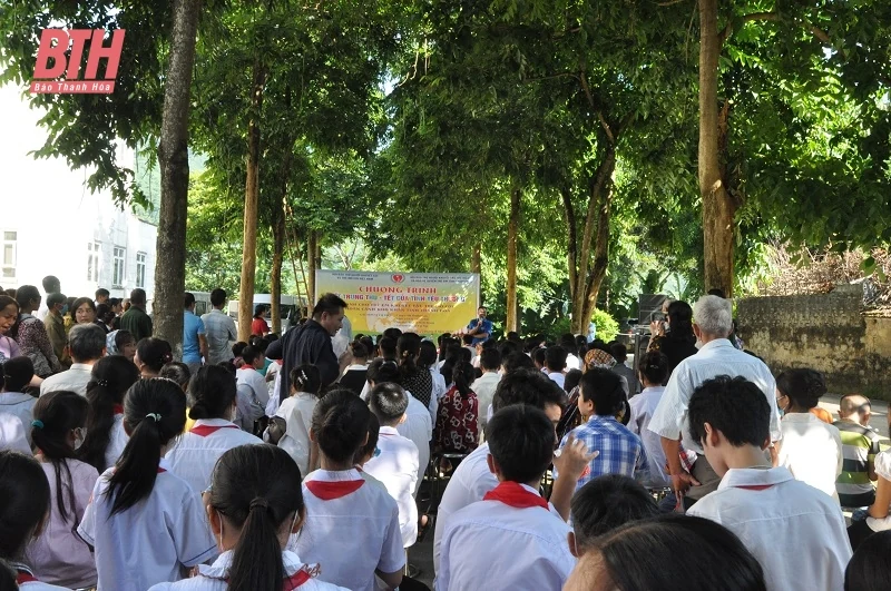 Ấm áp chương trình “Tết trung thu - Tết của tình yêu thương”