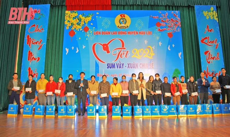 Ấm áp Chương trình “Tết sum vầy - Xuân chia sẻ” năm 2024 tại Hậu Lộc