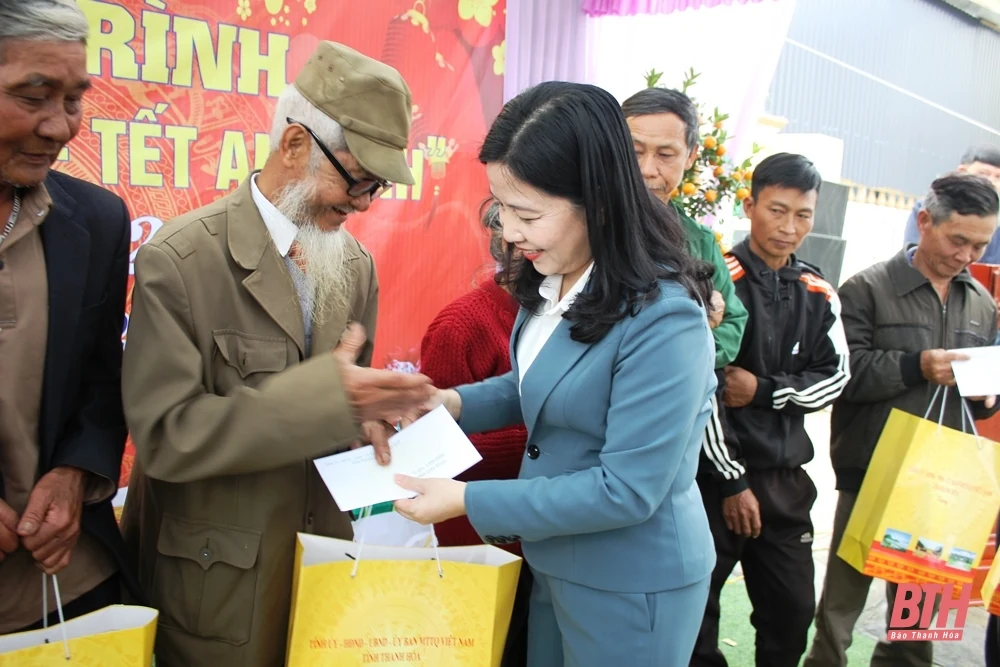 Ấm áp chương trình Bánh chưng xanh - Tết an lành