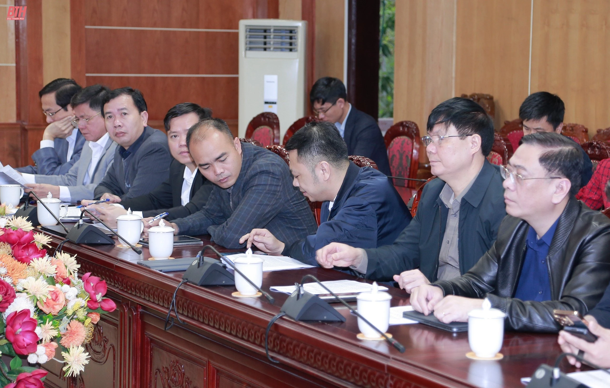 Đẩy nhanh tiến độ, tháo gỡ khó khăn, vướng mắc trong triển khai các chương trình mục tiêu quốc gia