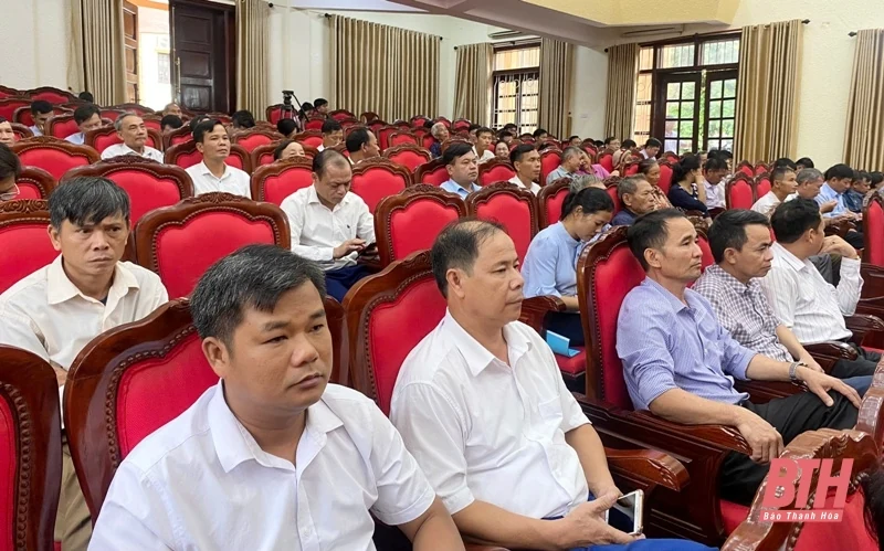 Thiệu Hóa: Vận động trên 3.900 hộ dân hiến trên 66.000m<sup>2</sup> đất để mở rộng đường giao thông
