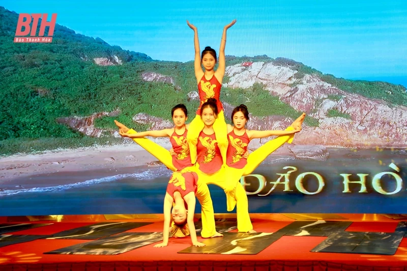 Gần 600 VĐV tham gia Giải Festival Yoga mùa thu Flow Lovers năm 2024