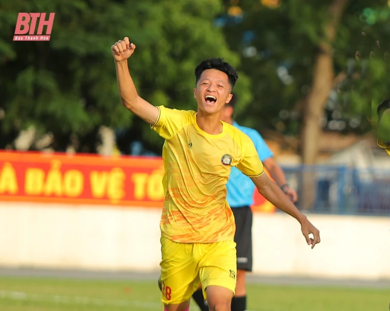 Trẻ Đông Á Thanh Hóa đánh rơi chiến thắng đáng tiếc