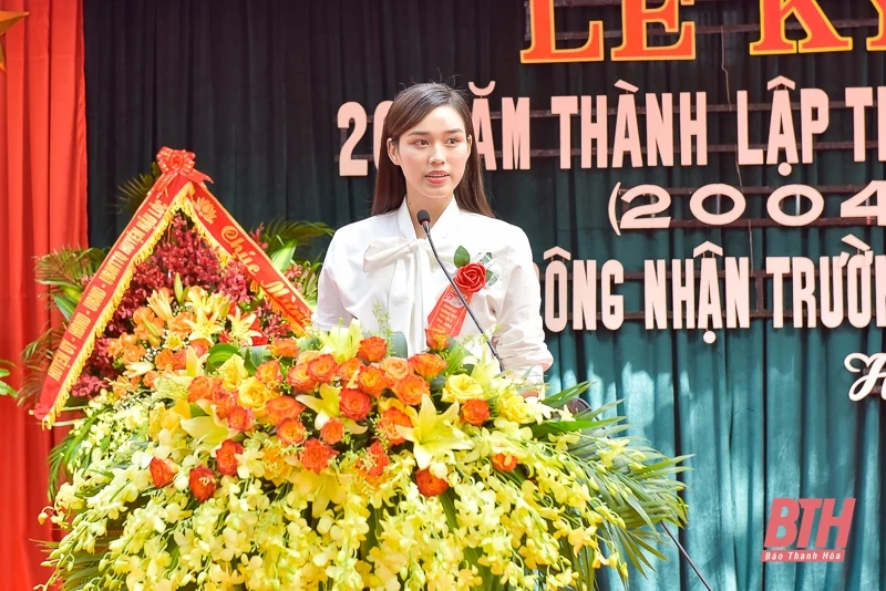 Trường THPT Hậu Lộc 3 kỷ niệm 20 năm thành lập và Đón Bằng công nhận đạt chuẩn Quốc gia mức độ 1