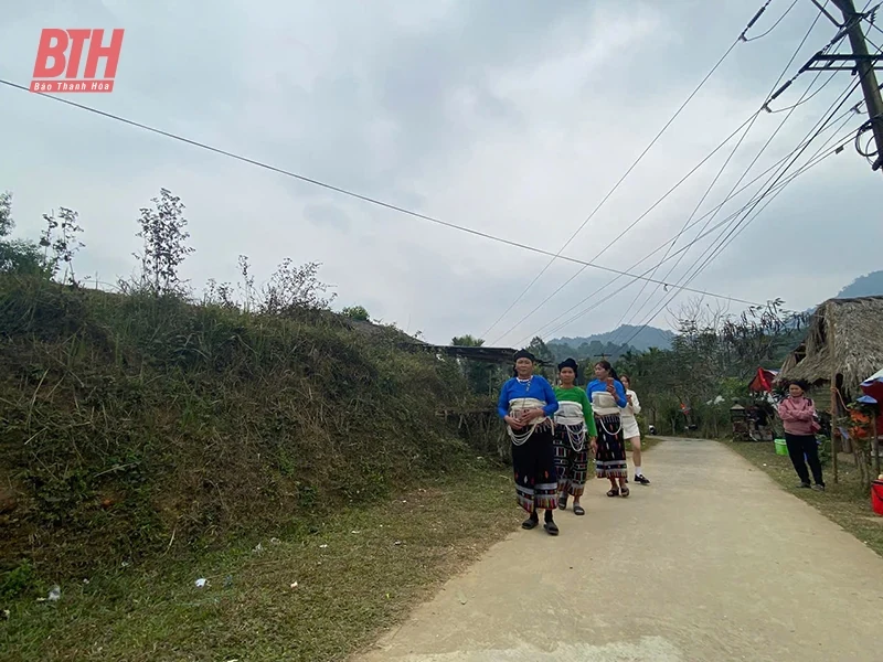 Bản nhỏ bình yên bên dòng sông Chu