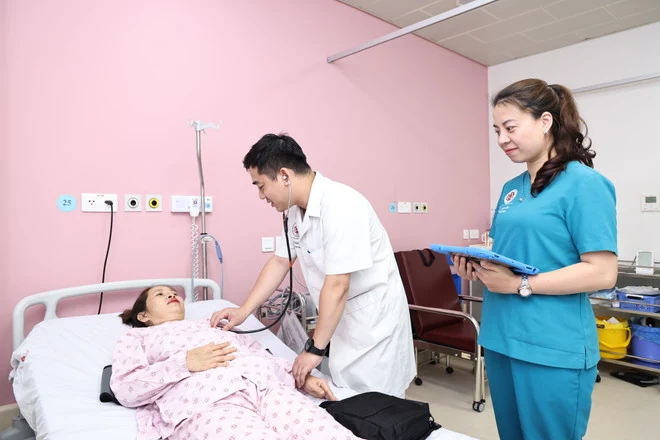 Thực hiện thành công ca ghép tim nhân tạo bán phần lần đầu tiên tại Việt Nam