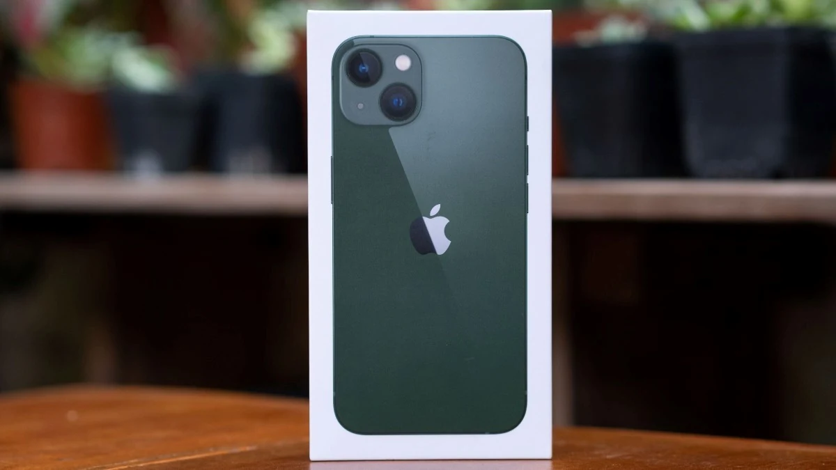 Nên mua iPhone 13 mới hay cũ ở thời điểm giữa cuối năm 2025?