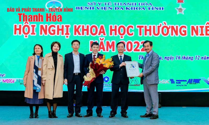 Bệnh viện Đa khoa tỉnh Thanh Hóa nhận giải thưởng Kim cương của Hội Đột quỵ thế giới