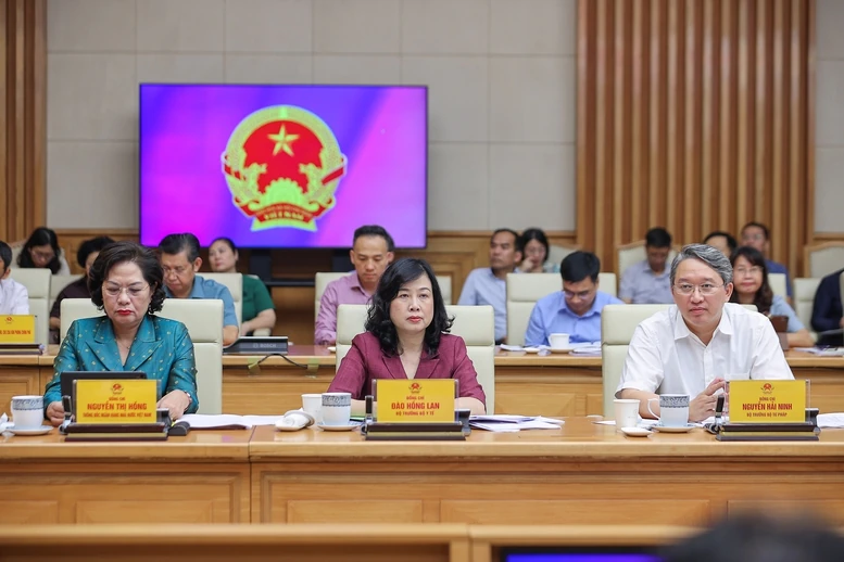 Chính phủ sẽ họp hằng tuần đến khi chính quyền địa phương 2 cấp vận hành thông suốt, trơn tru, toàn diện