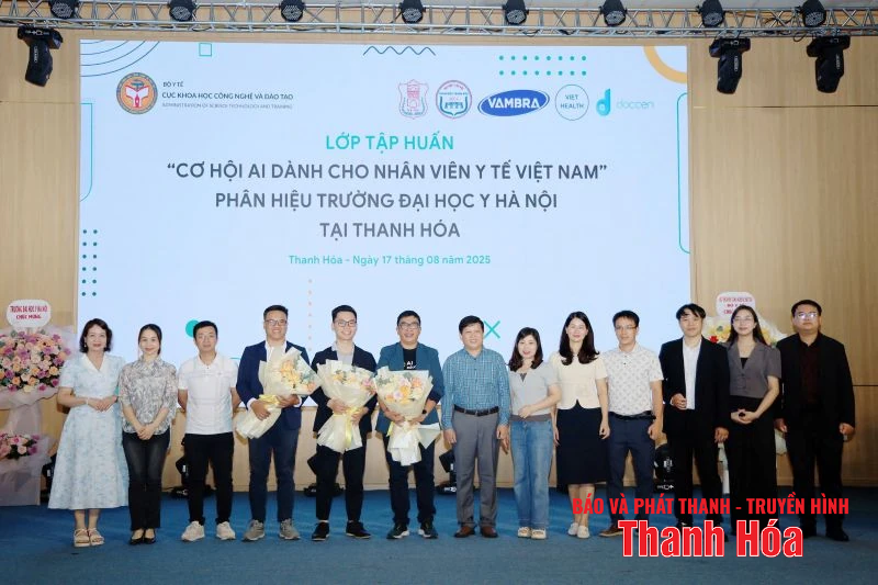 Tập huấn “Cơ hội AI dành cho nhân viên y tế”