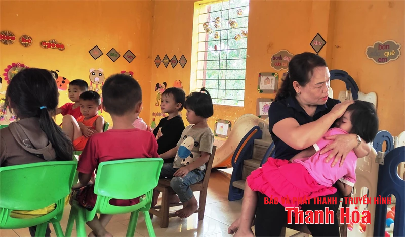 Vượt Mã giang đi tìm chữ