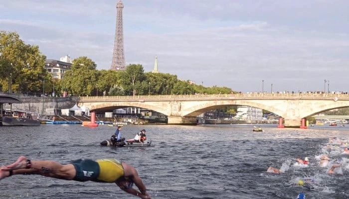 Pháp: Người dân Paris lại được giải nhiệt ở sông Seine sau một thế kỷ