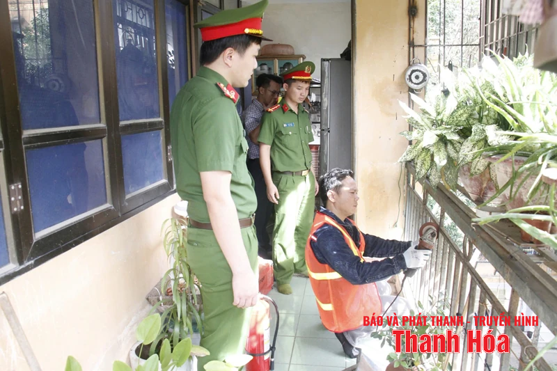 Phòng cháy chữa cháy tại các nhà chung cư: Không lơ là, chủ quan
