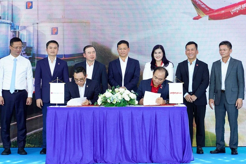 Vietjet tiên phong tiêu thụ sản phẩm SAF của Petrolimex, bước tiến quan trọng trong hành trình chuyển đổi xanh của ngành hàng không Việt Nam