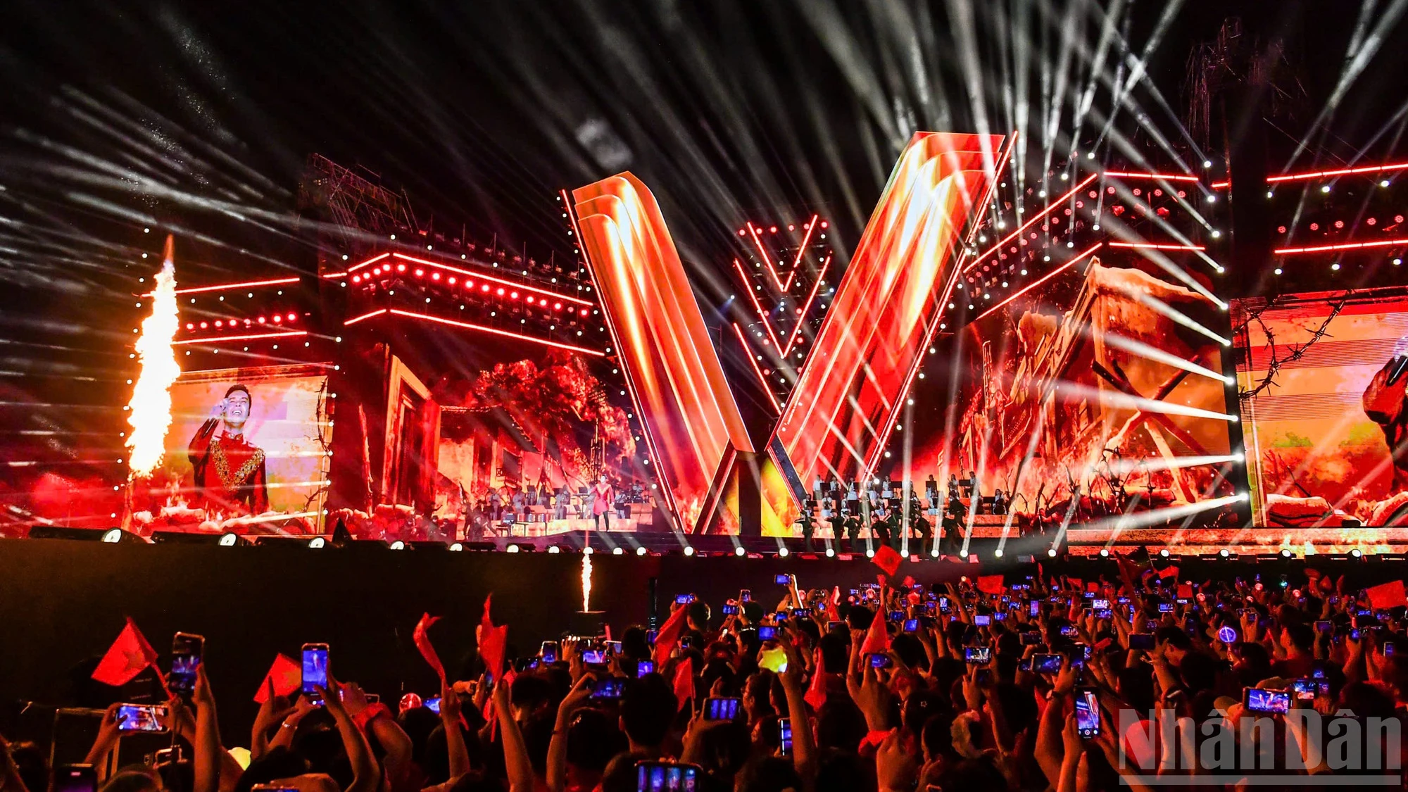 Bùng nổ cảm xúc concert “Tổ quốc trong tim”