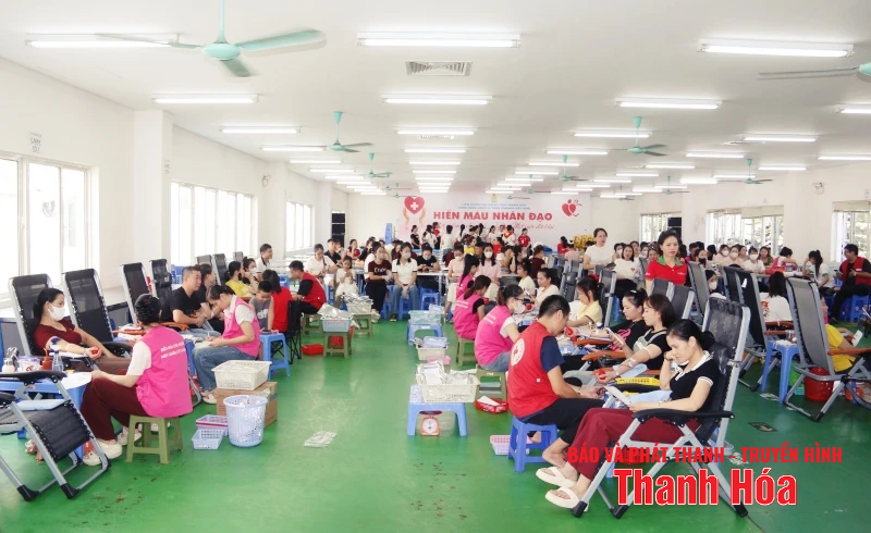 400 công nhân lao động Công ty Sakurai Việt Nam hiến máu nhân đạo