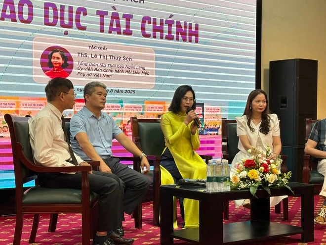 Lần đầu tiên có bộ sách giáo dục tài chính cho học sinh từ lớp 1 đến lớp 12
