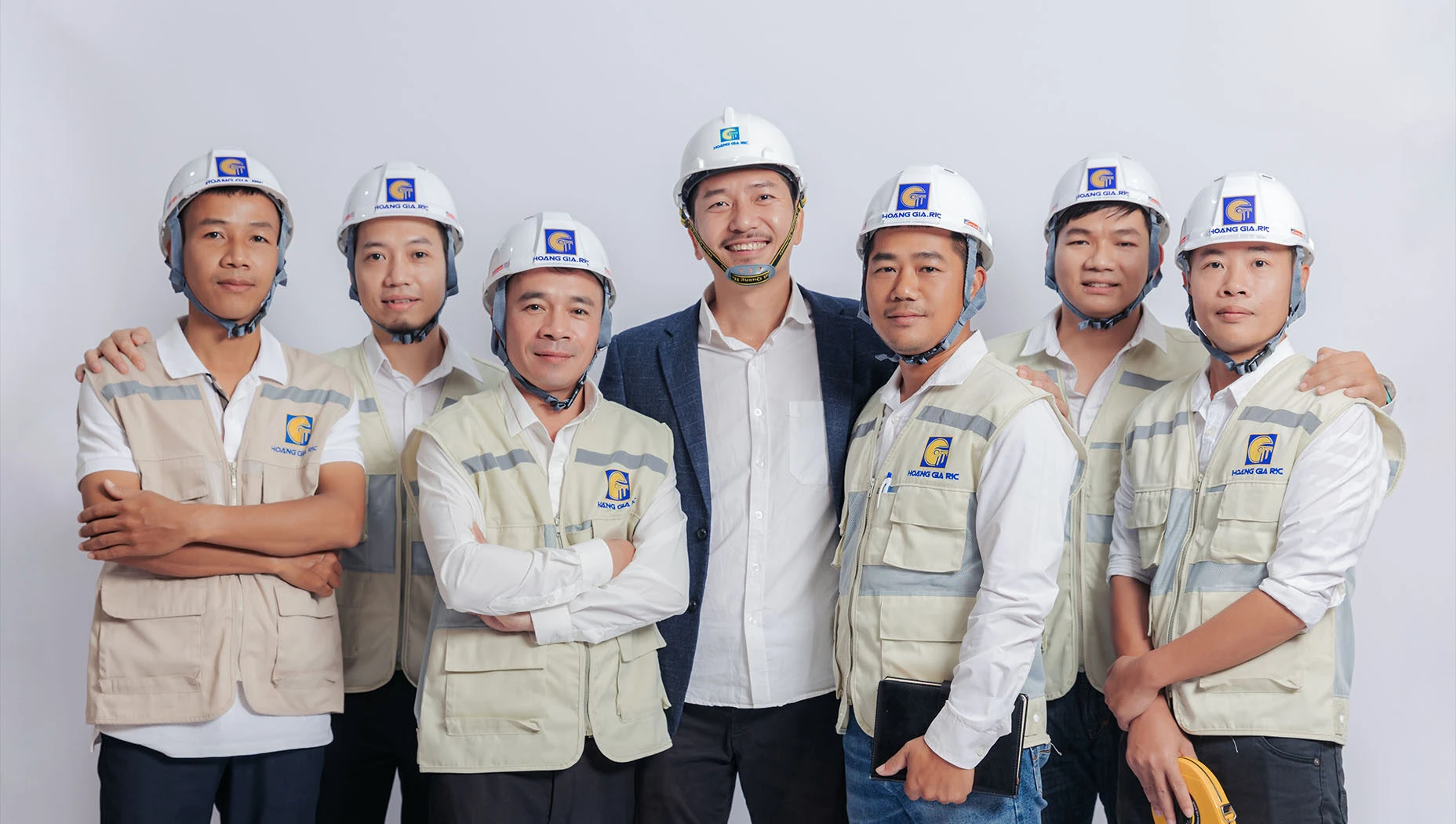 Báo giá xây nhà trọn gói tại Hoàng Gia Ric: Minh bạch, giá tốt 2025