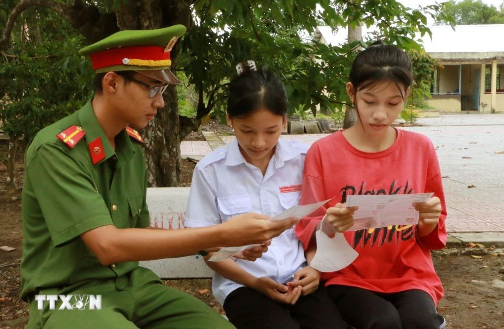 Công an Nhân dân Việt Nam - 80 năm xây dựng, chiến đấu và trưởng thành
