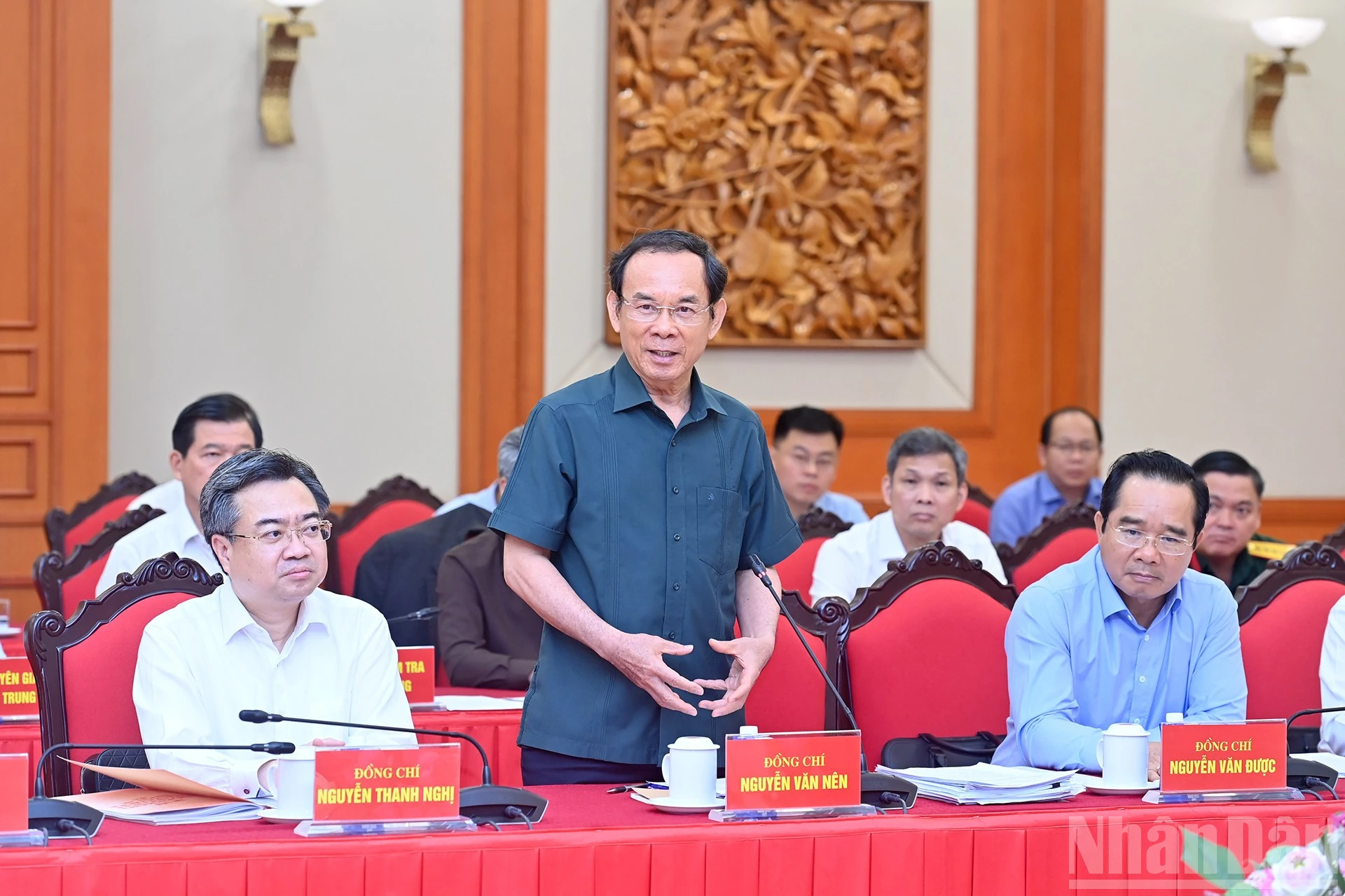 Bộ Chính trị cho ý kiến về công tác chuẩn bị Đại hội Đảng bộ thành phố Hà Nội và TP Hồ Chí Minh