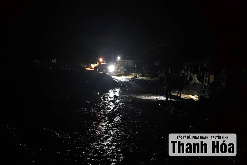 Nỗ lực xuyên đêm thông tuyến Quốc lộ 47 lên xã biên giới Bát Mọt