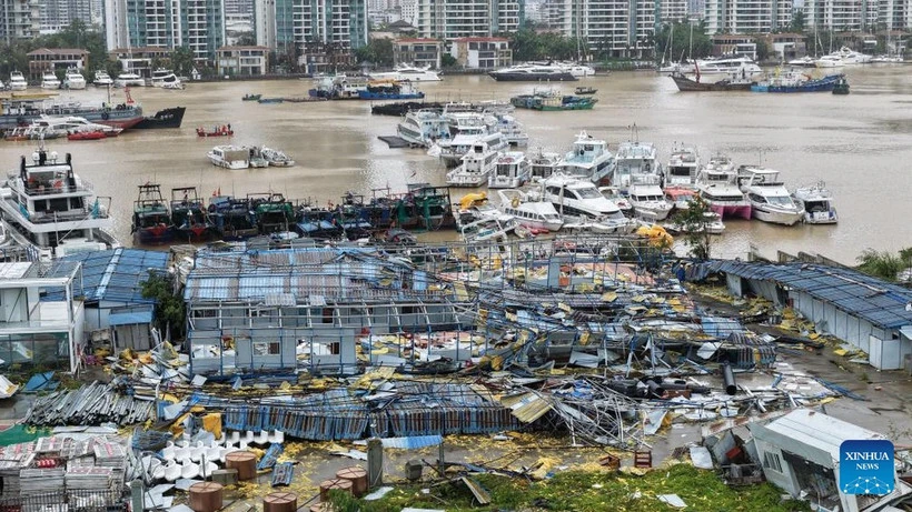 Trung Quốc: Bão Kajiki quét qua Hải Nam, ảnh hưởng hơn 100.000 người