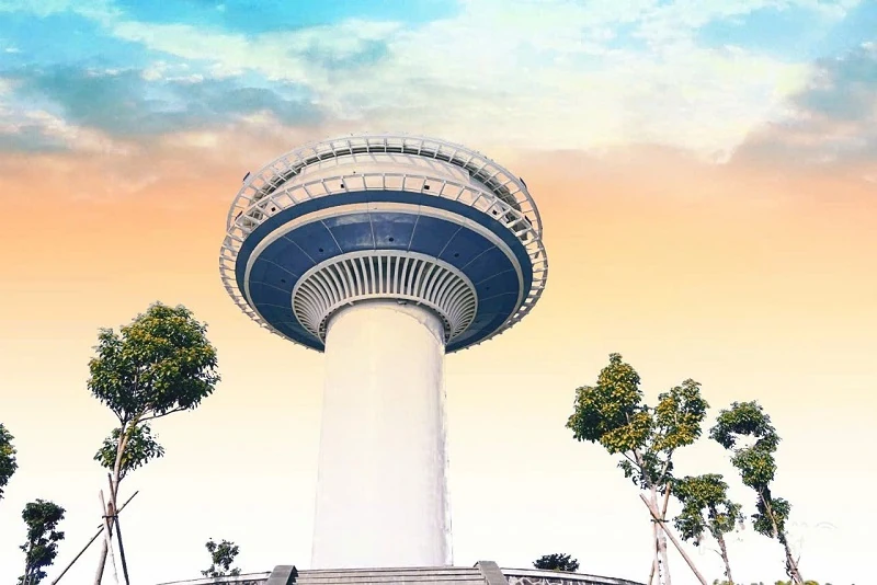 “Cánh cửa lên mây”