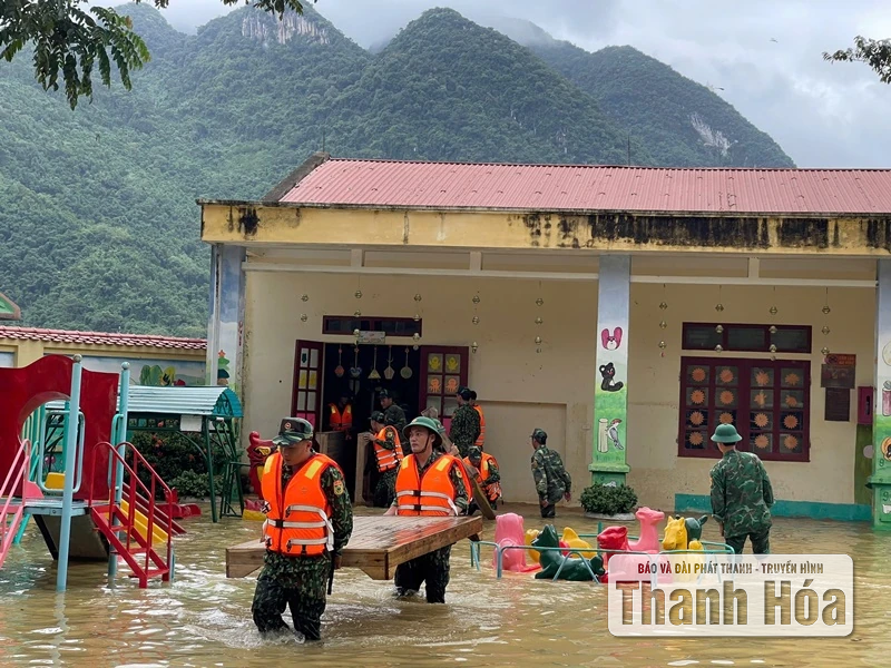 Khẩn trương khắc phục hậu quả mưa lũ, chuẩn bị cho năm học mới