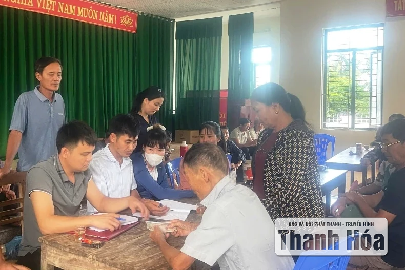 Xã Hà Trung phấn đấu tối nay hoàn thành việc trao quà Quốc khánh cho người dân