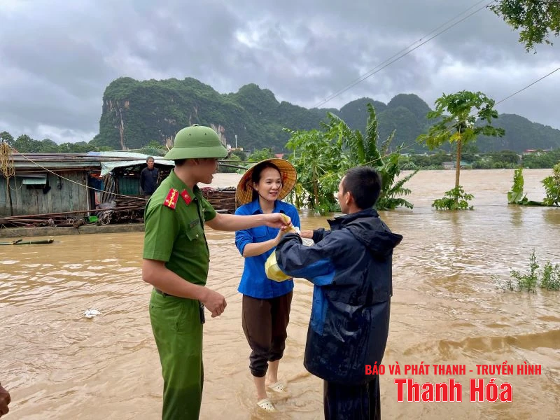 Những suất ăn miễn phí lan tỏa yêu thương của Đoàn thanh niên xã Cẩm Thủy