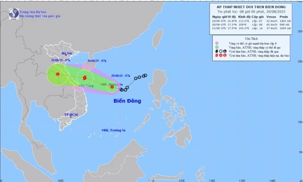 Áp thấp nhiệt đới trên biển Đông gây gió giật cấp 9