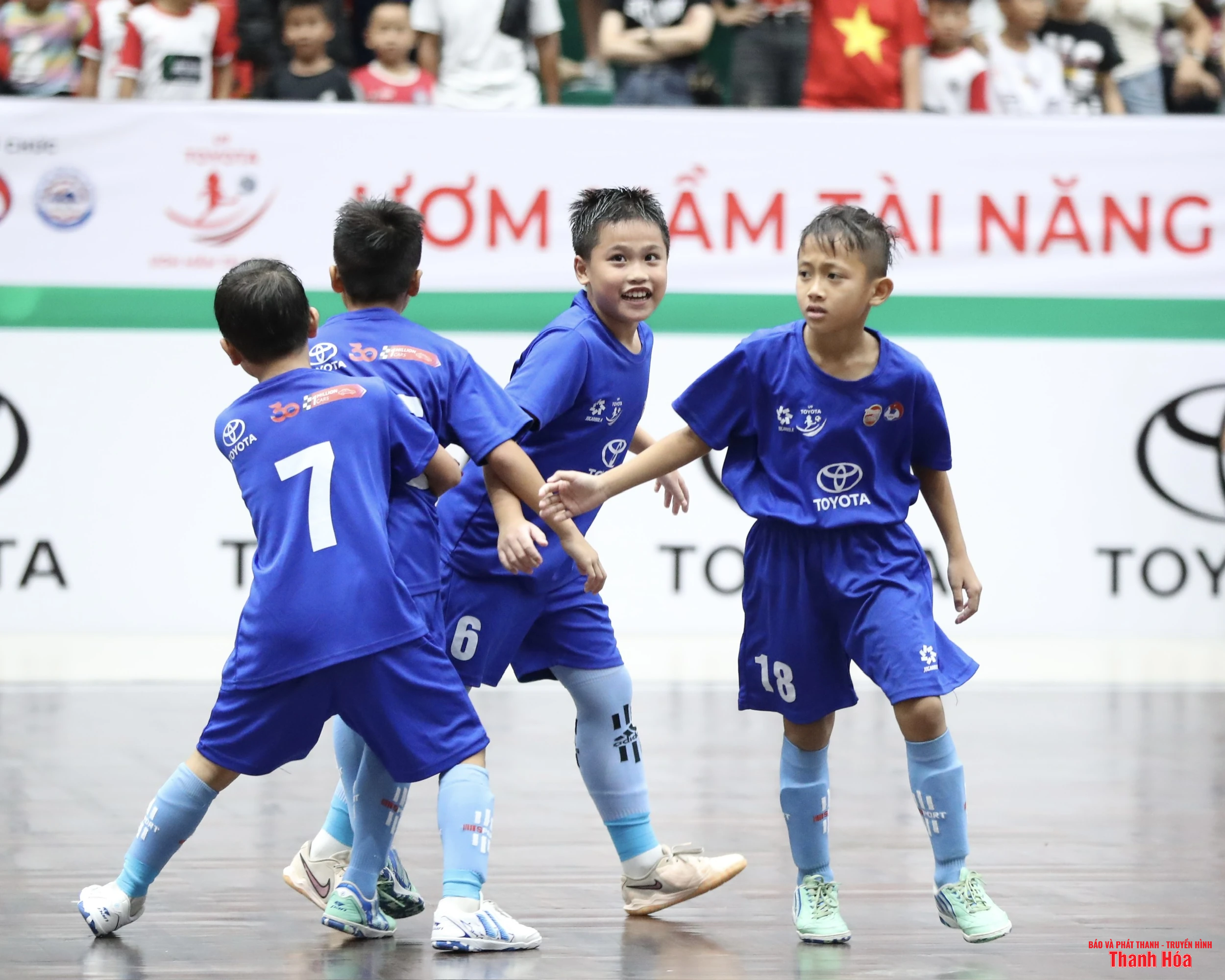 Việt Hùng Thanh Hoá lần đầu tiên vô địch Giải bóng đá U9 toàn quốc